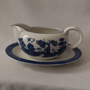 Lovely Vintage Royal Doulton Real Old Willow Repro Gravy & Underplate Blue White